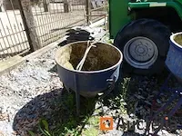 2 kleine betonnen cufa - afbeelding 3 van  6