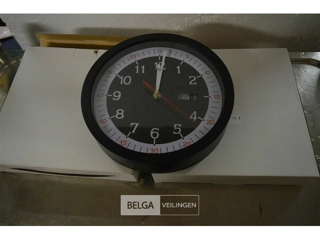 2 klokken - afbeelding 1 van  2