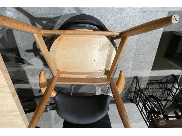 2 koehoornstoelen - afbeelding 2 van  4