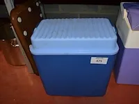 2 koelboxen , plastieken borden , lepels, bekers, enz - afbeelding 3 van  8