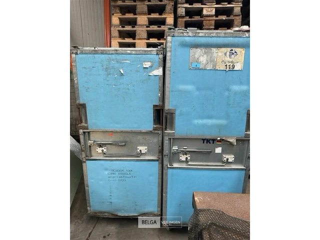 2 koelboxen - afbeelding 1 van  5