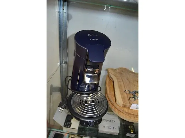 2 koffieapparaten senseo philips, 3 houten snijplanken - afbeelding 3 van  8
