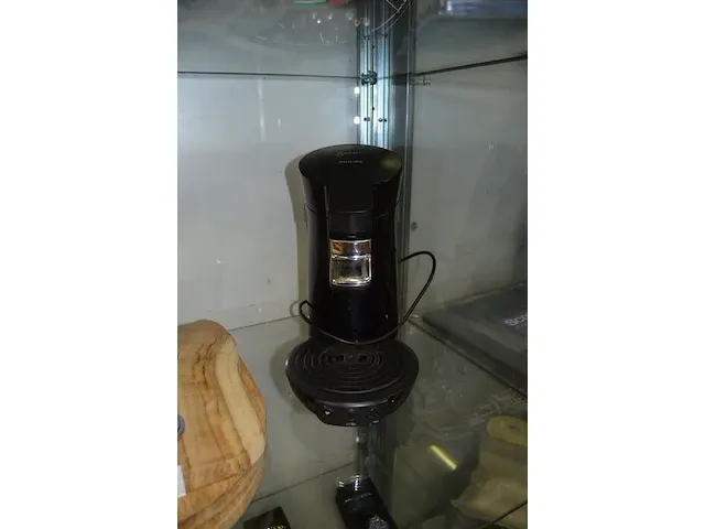 2 koffieapparaten senseo philips, 3 houten snijplanken - afbeelding 6 van  8