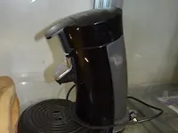 2 koffieapparaten senseo philips, 3 houten snijplanken - afbeelding 7 van  8
