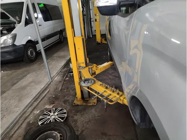 2 koloms hydraulische hefbrug nussbaum 2,30sl - afbeelding 11 van  11