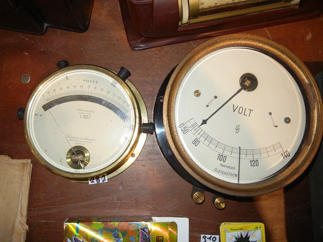 2 koperen voltmeters - afbeelding 1 van  1