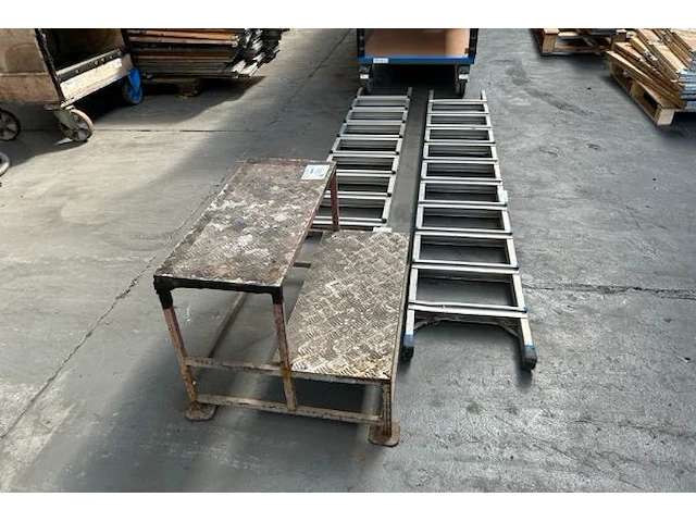 2 ladders, 1 opstap - afbeelding 2 van  3