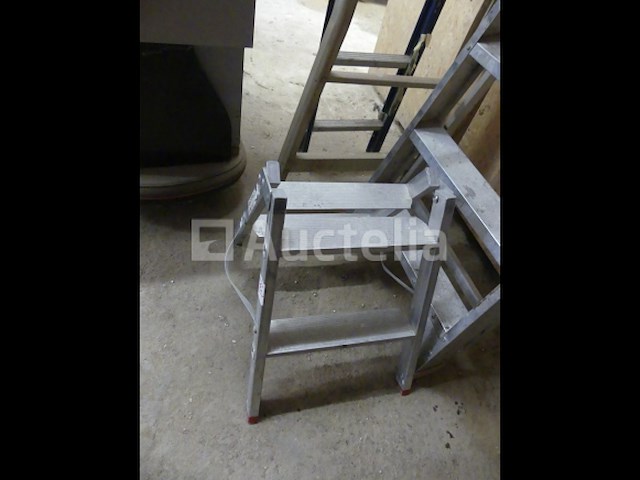 2 ladders + trapladder - afbeelding 1 van  11
