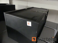 2 lage gordijnkasten, zwarte zwarte gordijnen - afbeelding 4 van  5
