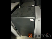 2 lage gordijnkasten, zwarte zwarte gordijnen - afbeelding 5 van  5