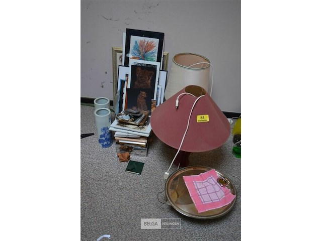 2 lampjes, fotokaders en div - afbeelding 1 van  3