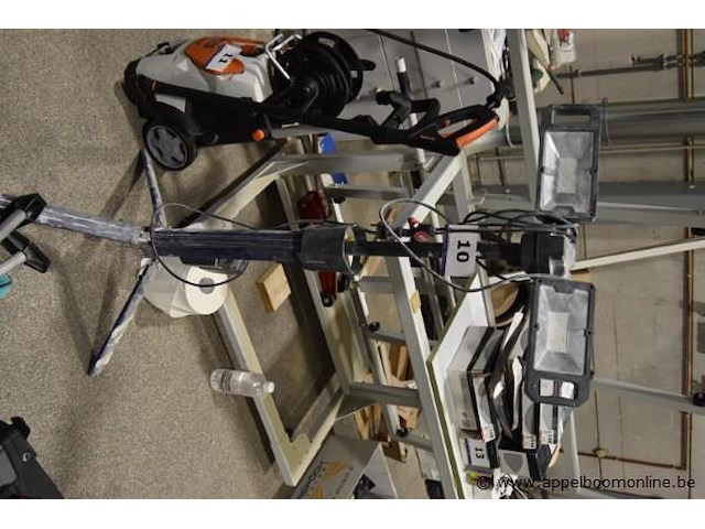 2 led lampen op staander scangrip - afbeelding 1 van  3