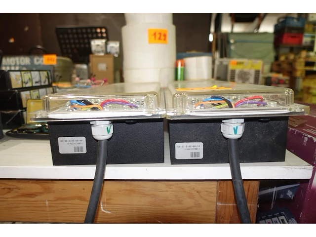 2 led lampen - afbeelding 2 van  3