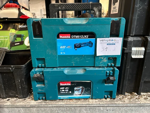 2 lege koffers makita - afbeelding 1 van  1