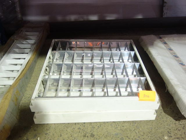 2 lichtarmaturen 60 x 60 cm - afbeelding 1 van  2