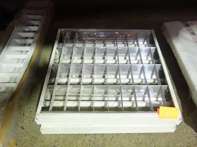 2 lichtarmaturen 60 x 60 cm - afbeelding 2 van  2