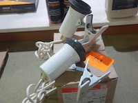 2 lichtarmaturen met klem - afbeelding 1 van  2