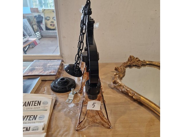 2 lichten, met mondgeblazen glaskappen - afbeelding 1 van  2