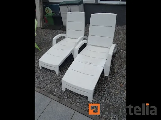 2 ligbedden in wit pvc - afbeelding 2 van  5