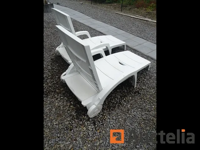 2 ligbedden in wit pvc - afbeelding 4 van  5