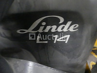 2 linde l14 staande pallettrucks - afbeelding 9 van  16