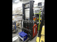 2 linde l14 staande pallettrucks - afbeelding 12 van  16