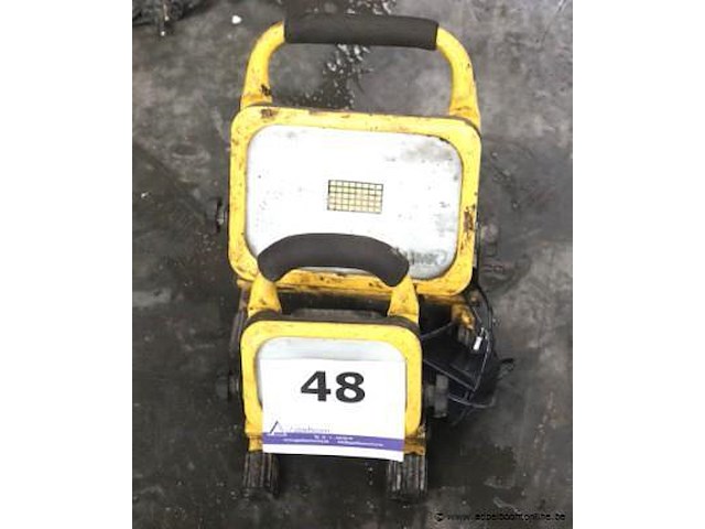 2 magnetische led lampen, werking niet gekend - afbeelding 1 van  2