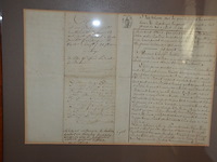 2 mahonie kaders met oorkondes achter glas, pentekening achter glas - afbeelding 2 van  7