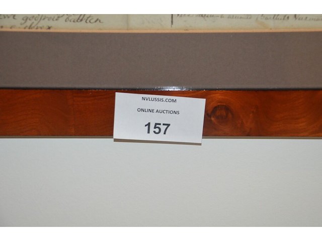 2 mahonie kaders met oorkondes achter glas, pentekening achter glas - afbeelding 3 van  7