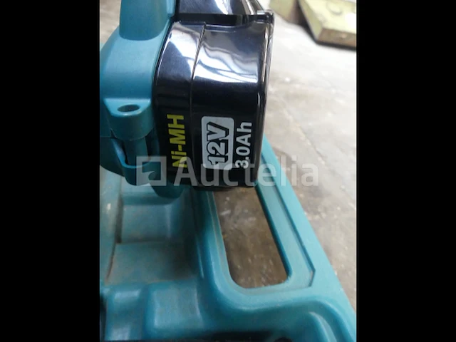 2 makita handgereedschap - afbeelding 6 van  7