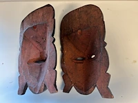 2 maskers man en vrouw - afbeelding 3 van  3