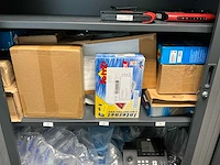 2 metalen dossierkasten + routers en modems - afbeelding 6 van  11