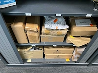 2 metalen dossierkasten + routers en modems - afbeelding 11 van  11