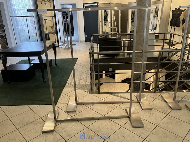 2 metalen kledingrekken - afbeelding 2 van  3