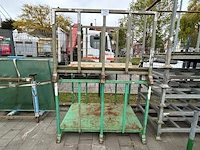 2 metalen korven - afbeelding 1 van  5