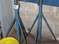 2 metalen motorsteunen - afbeelding 1 van  1