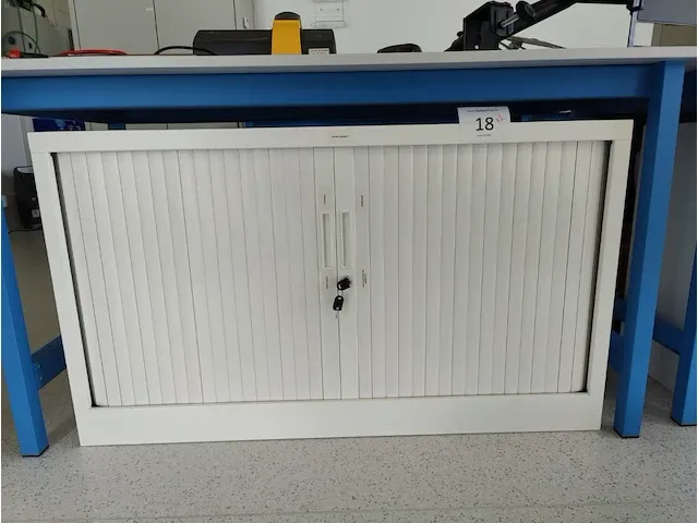 2 metalen rolluikkasten - afbeelding 1 van  4