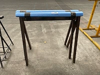 2 metalen schragen