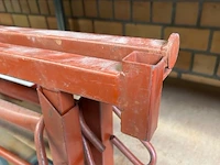 2 metalen schragen - afbeelding 2 van  4