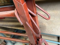 2 metalen schragen - afbeelding 3 van  4