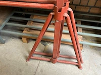 2 metalen schragen - afbeelding 4 van  4