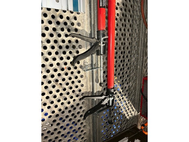 2 metalen steunen brick - afbeelding 1 van  3