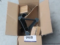 2 metalen steunen - afbeelding 1 van  1