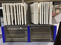 2 metalen tegeldisplays - afbeelding 5 van  5