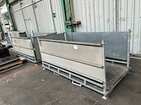 2 metalen transportbakken - afbeelding 1 van  4