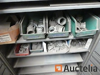 2 metalen werkplaatskasten en inhoud - afbeelding 1 van  11