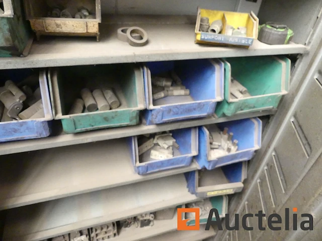 2 metalen werkplaatskasten en inhoud - afbeelding 5 van  11