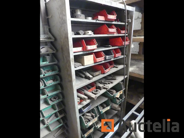 2 metalen werkplaatskasten en inhoud - afbeelding 7 van  11