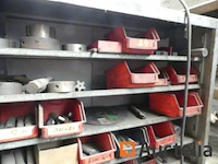 2 metalen werkplaatskasten en inhoud - afbeelding 8 van  11