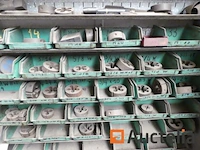 2 metalen werkplaatskasten en inhoud - afbeelding 9 van  11